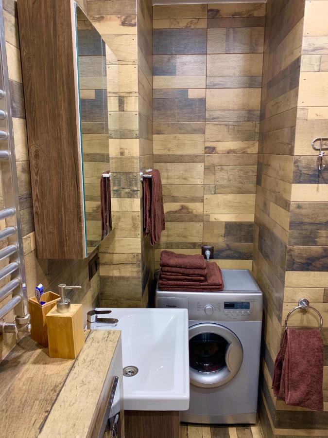 2-room Nft New 505